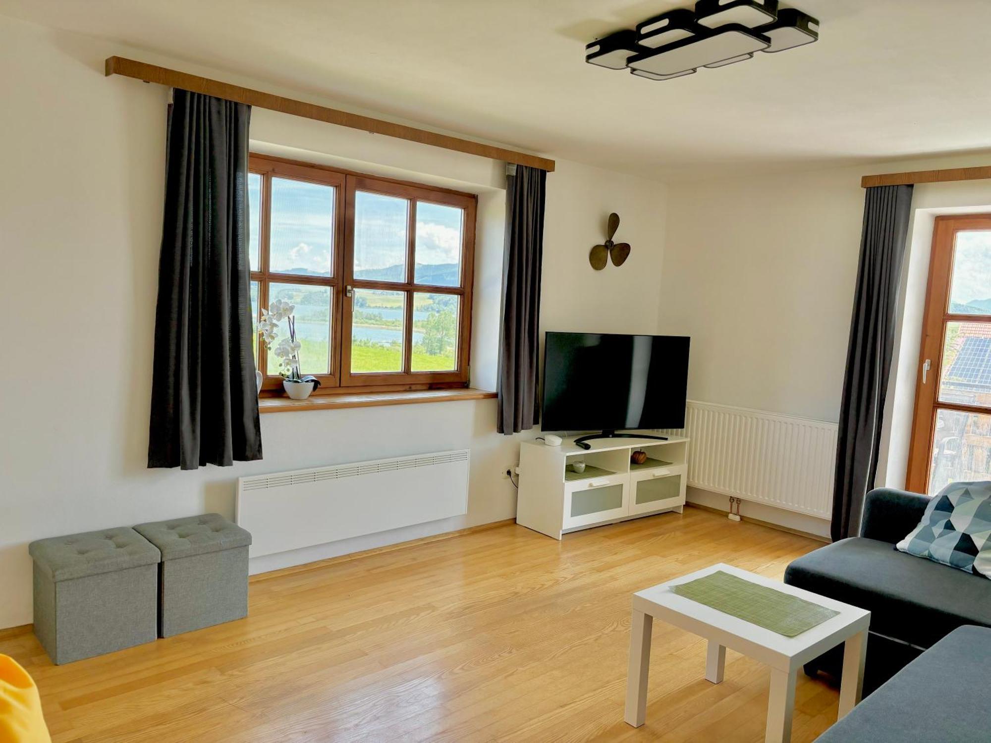 Gaesthaus "Seeblick" Seekirchen am Wallersee Luaran gambar