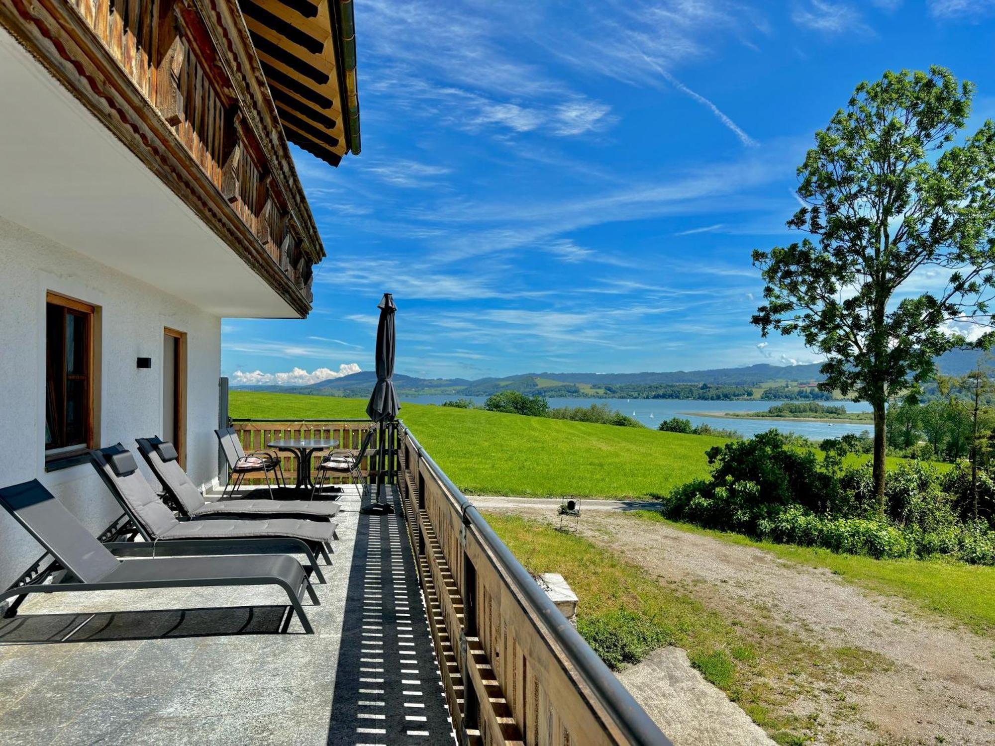 Gaesthaus "Seeblick" Seekirchen am Wallersee Luaran gambar